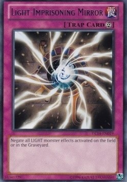 Light-Imprisoning Mirror