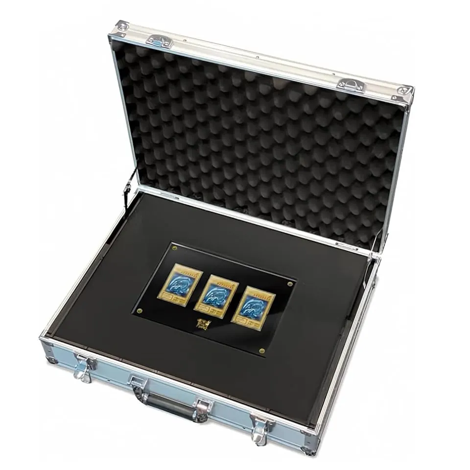 25th Anniversary: Ultimate Kaiba Set Briefcase